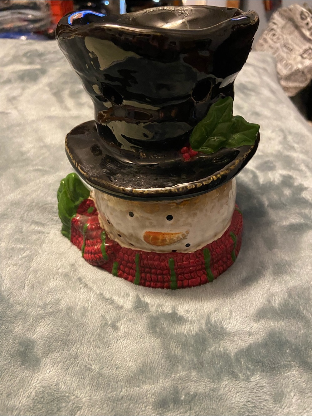 Yankee Candle Snowman Tealight Holder in Black, Red, Green